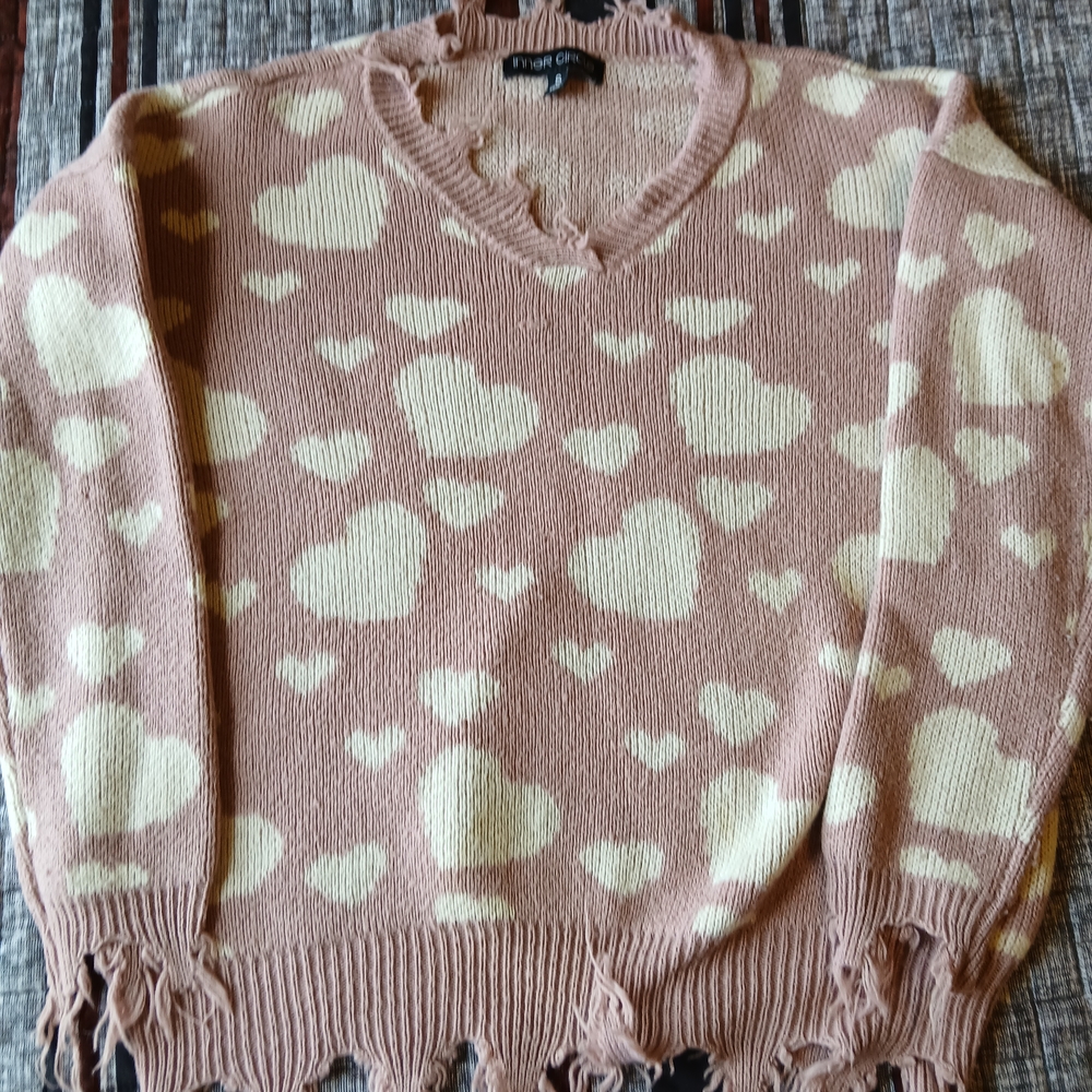 Chic V-Neck Sweater with Heart Design in Pink and Cream